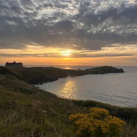 The Lucky Shamrock Caravan - By Stunning, Crantock